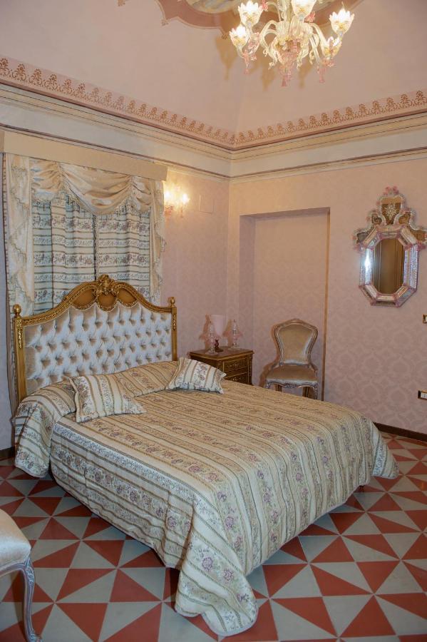 Palazzo Tilli Casoli  Exterior foto