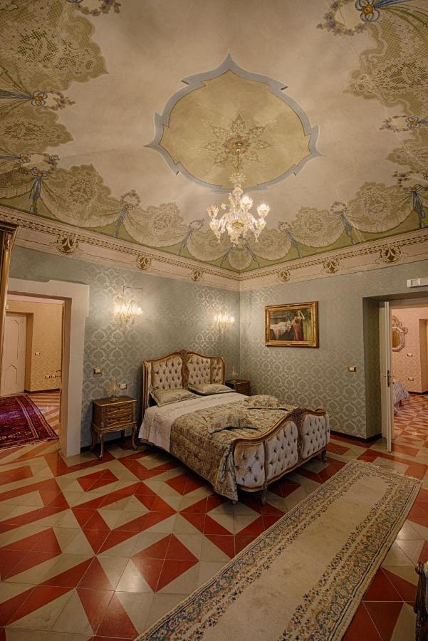 Palazzo Tilli Casoli  Exterior foto